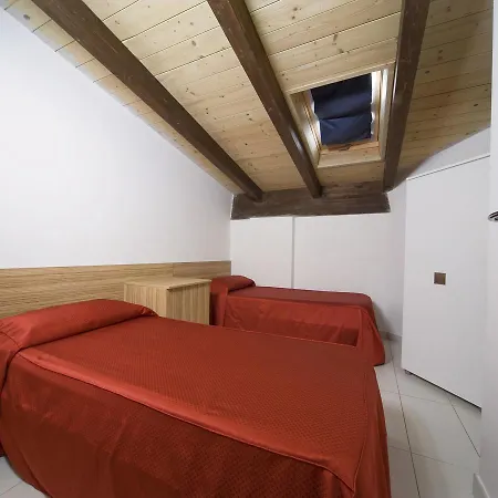 Locazione Turistica Rosburgo.5 * Roseto Degli Abruzzi